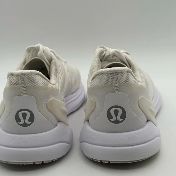 LULULEMON White running women’s shoes size 7.5 - Picture 4 of 9